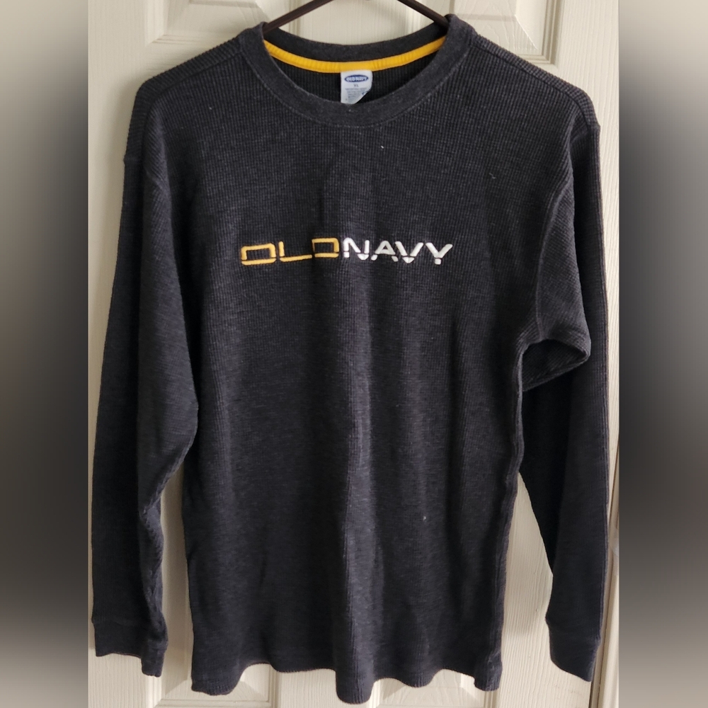 Old navy thermal long sleeve shirt